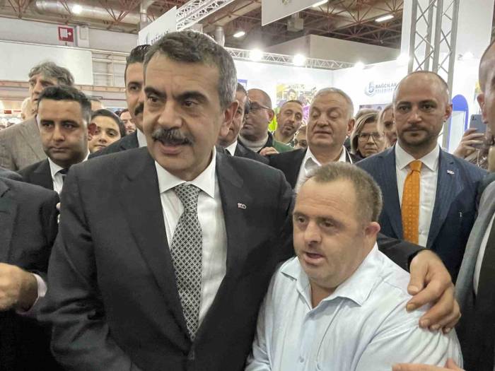Milli Eğitim Bakanı Tekin, ’engelsiz Yaşam Fuarı Farkındalık Zirvesi’ne Katıldı
