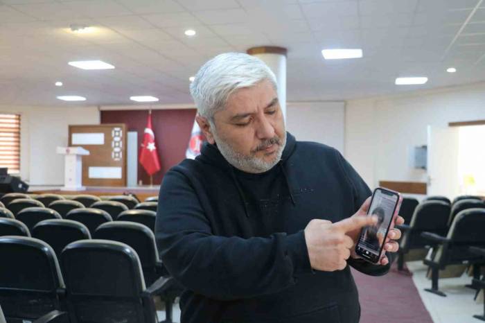 Doç. Dr. Sefer Darıcı: "Tik Tok Her Anlamda Denetlenmeli"