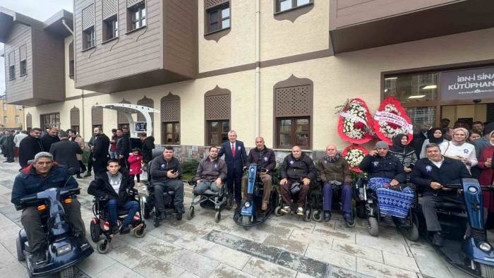 Sultanbeyli’de Engelsiz Yaşam Merkezi Açıldı