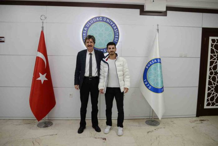 Olimpiyat Gururu Eray Şamdan, Üniversitesini Temsil Etmeyi Sürdürecek