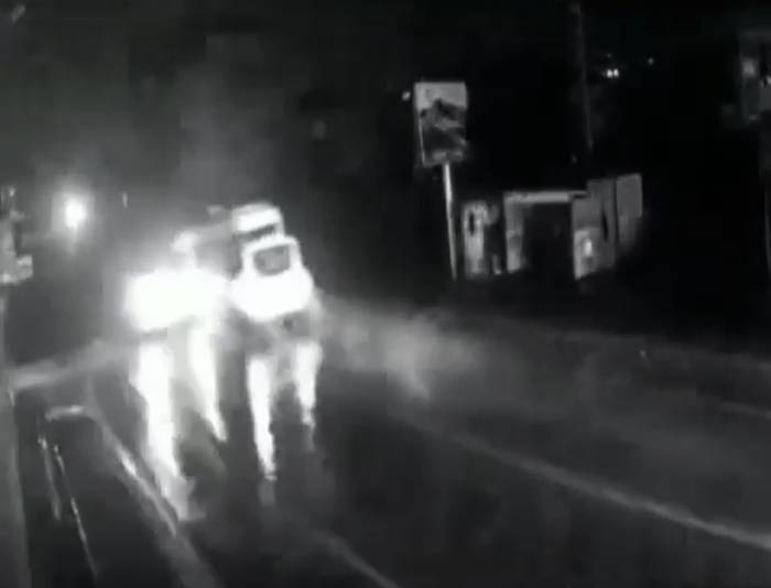 Yalova’da 6 Kişinin Yaralandığı Trafik Kazası Kamerada