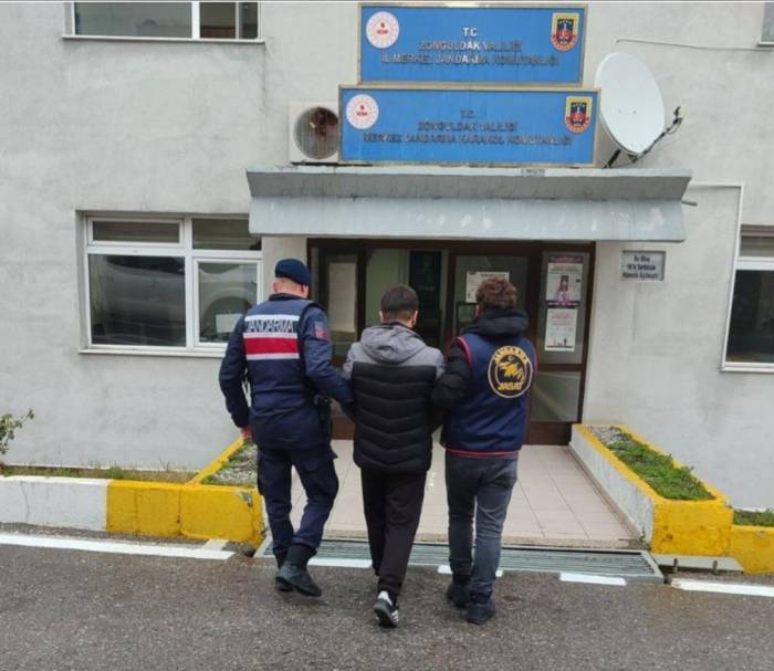 Aranan 2 Şüpheli Jandarma Tarafından Yakalandı