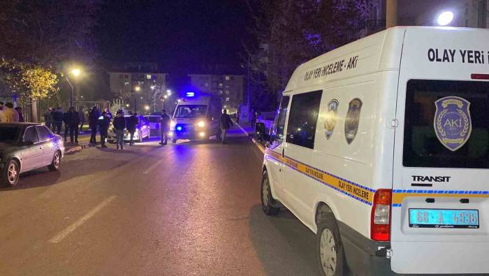 Aksaray’da Silahlı Kavga: 2 Yaralı