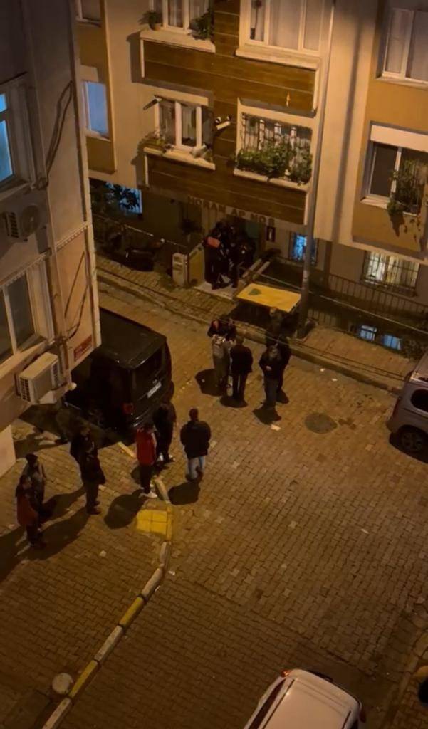İstanbul’da Madde Bağımlısı Genç Annesini Darp Etti, Mahalleli Ayağa Kalktı