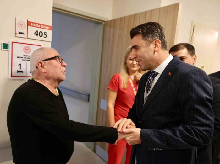 Hastalara Moral Verdi