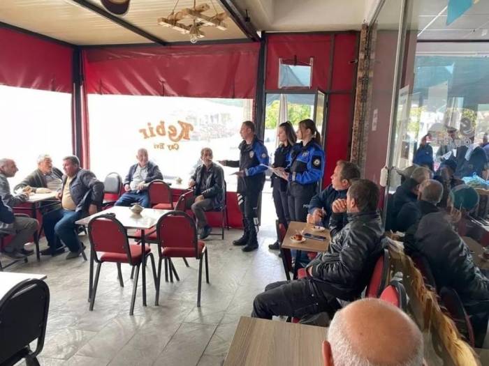 Erzincan Polisi Suçla Mücadelede Vatandaşları Bilgilendiriliyor