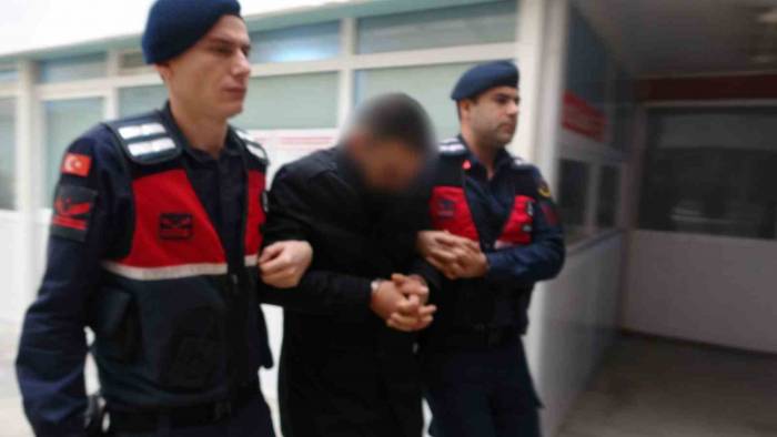 Eski Sevgilisinin Evine Tabanca Ve Bıçakla Dayanan Şüpheli Serbest Bırakıldı