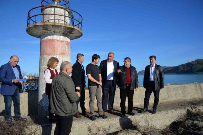 Türkeli’de Fırtınanın Vurduğu Limanlarda Hasar Tespit Çalışması