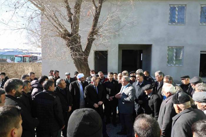 Vali Polat, Halefoğlu Köyünde