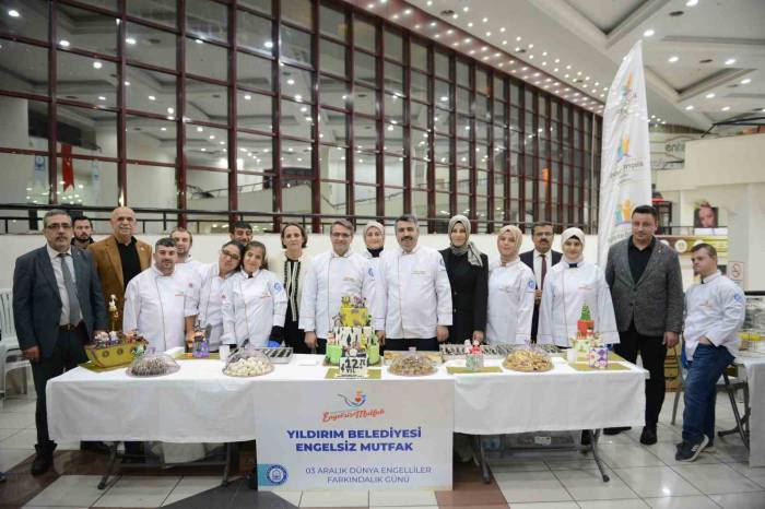 ‘Özel’ Solistler Gönüllerde Taht Kurdu