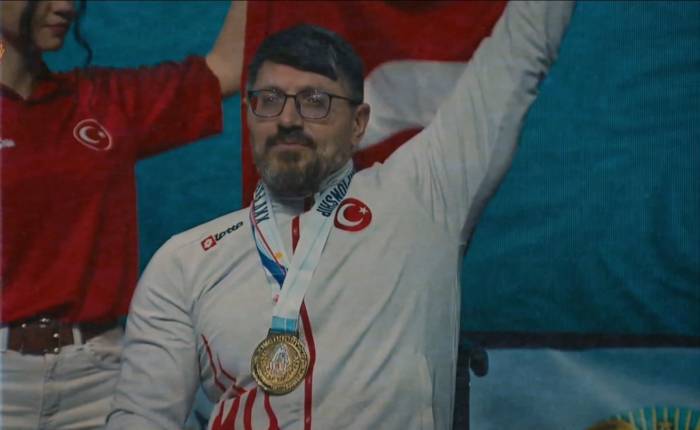 Bilek Güreşindeki Başarısı Herkese Örnek Oldu