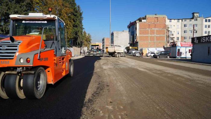 Adıyaman Kent Merkezindeki Yollarda Çalışmalar Devam Ediyor