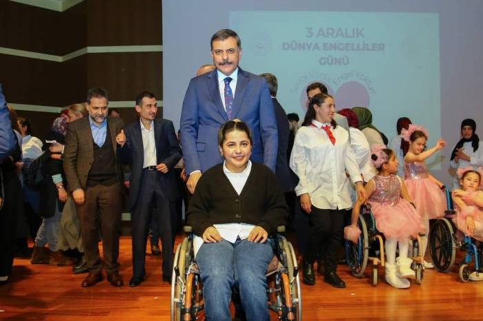 Vali Çiftçi; “Kalplerdeki, Zihinlerdeki Engelleri Yıkmalıyız”