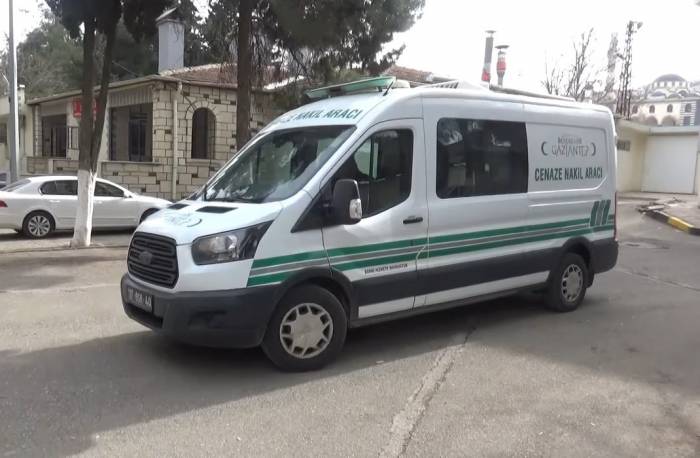 Hafif Ticari Araç İle Motosiklet Çarpıştı: 1 Ölü, 1 Yaralı