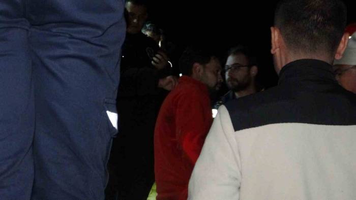 Uçuruma Düşen Genç Sağ Olarak Kurtarıldı