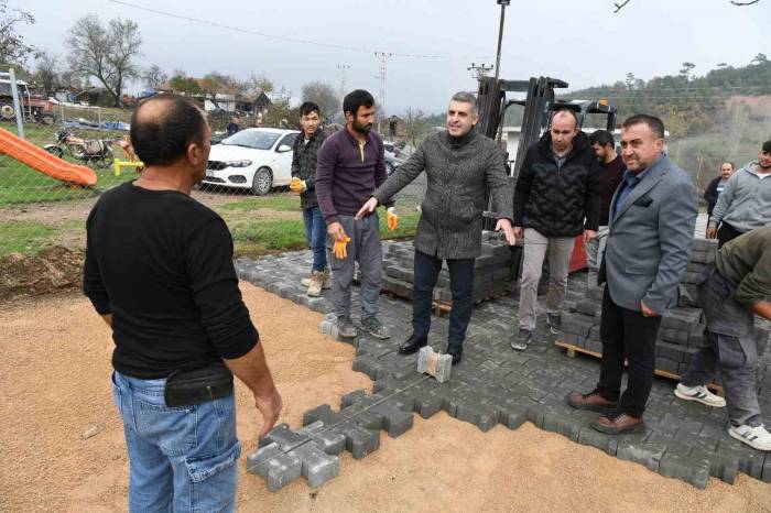 Lapseki’de Köylere Yapılan Hizmetler Devam Ediyor