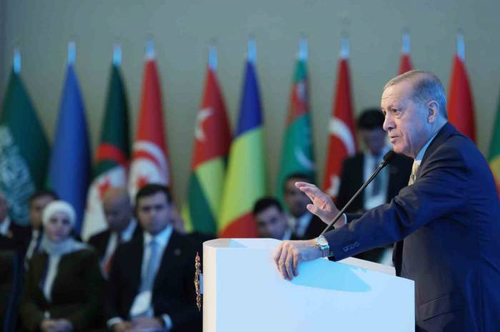 Cumhurbaşkanı Erdoğan: "Batı’da Yaşayan Müslümanlara Yönelik Saldırılar Artıyor"