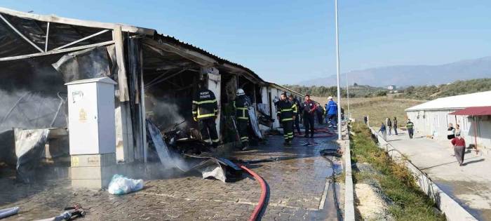 Hatay’da Prefabrik Evlerde Yangın