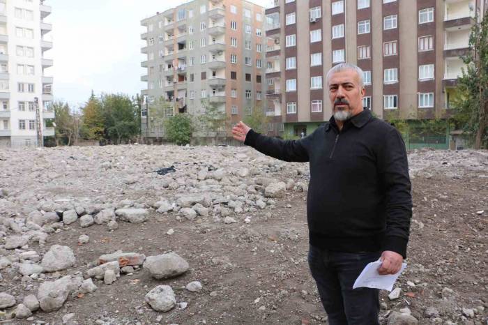 Depremzedelere Bir Darbede Diyargaz’dan