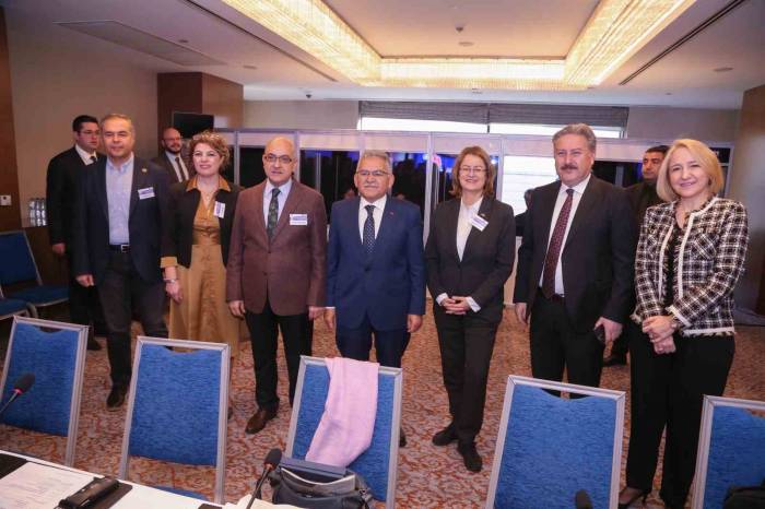 Başkan Büyükkılıç, Ab Yerel Ve Bölgesel Yönetimler Kongresi Bölgeler Meclis Toplantısı’na Katıldı