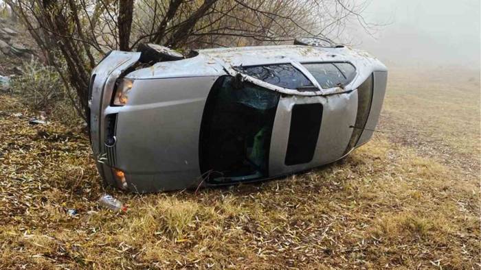 Şarampole Devrilen Otomobilin Sürücüsü Yaralandı