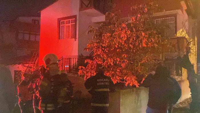 Kocaeli’de Korkutan Baca Yangını