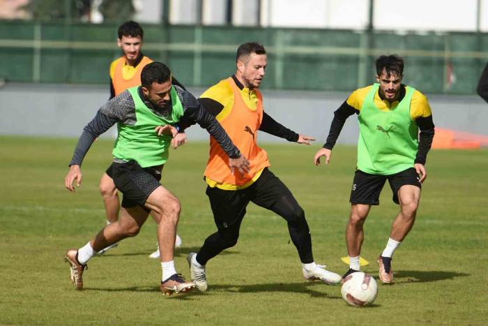 Manisa Fk’da Kupa Hazırlıkları Başladı