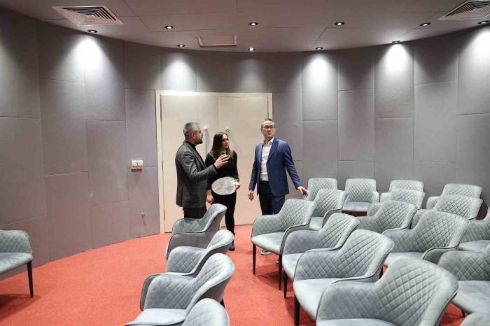 Başakşehir Belediye Başkanı Kartoğlu, Gençleri Başakşehir Gençlik Merkezi’ne Davet Etti