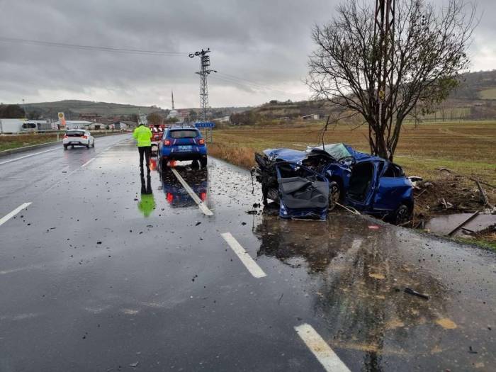 Tekirdağ’da Feci Kazada Sürücü Ağır Yaralandı