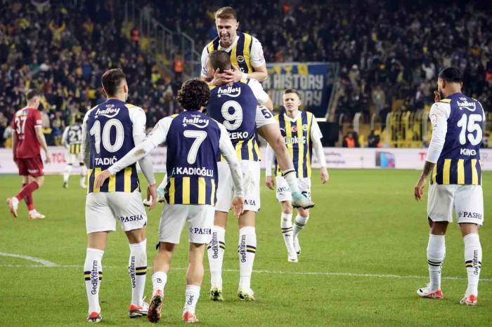 Trendyol Süper Lig: Fenerbahçe: 4 - Sivasspor: 1 (Maç Sonucu)