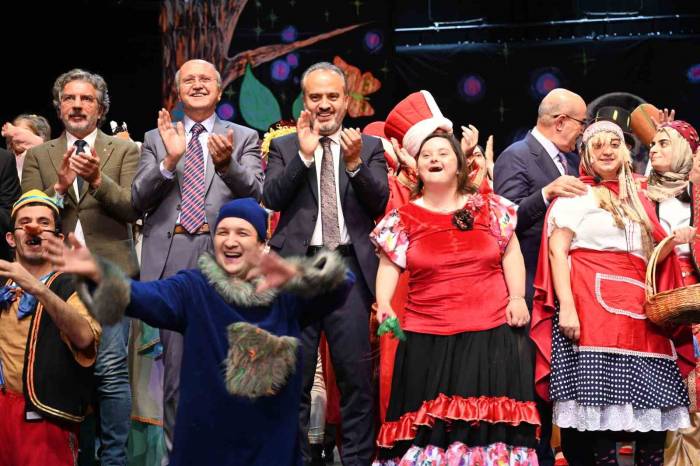 Bursa’da Engeller Sevgiyle Aşılıyor