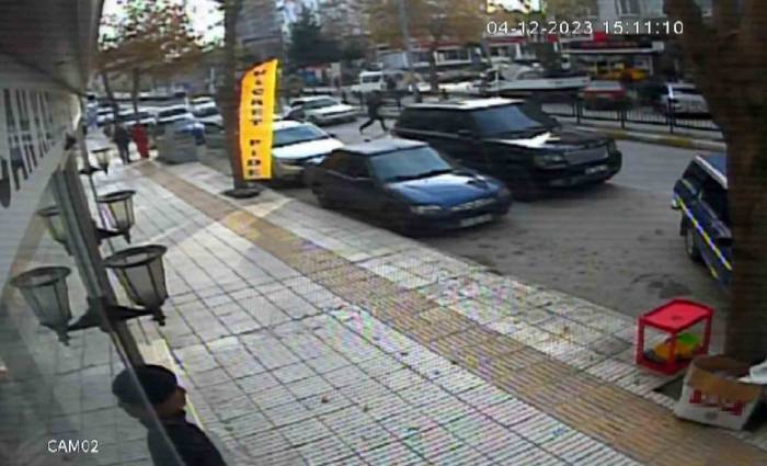Silahlı Saldırının Güvenlik Görüntüleri Ortaya Çıktı