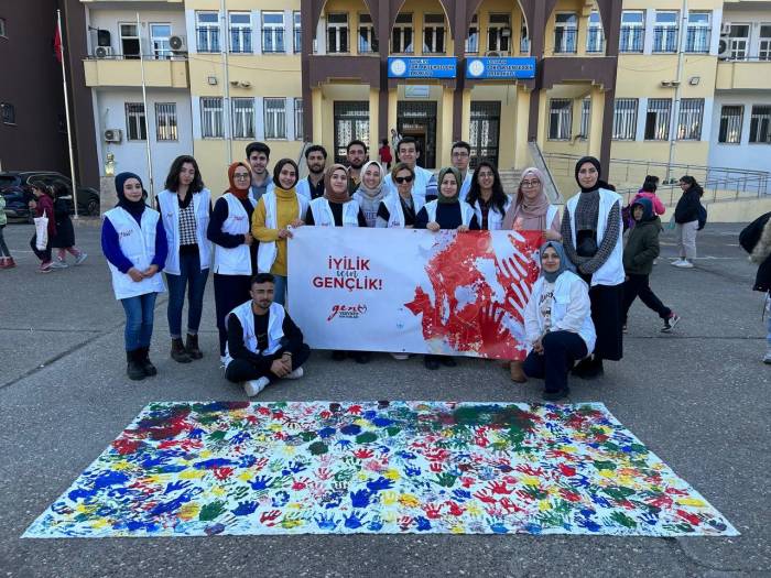 Deprem Bölgesine Anlamlı Destek