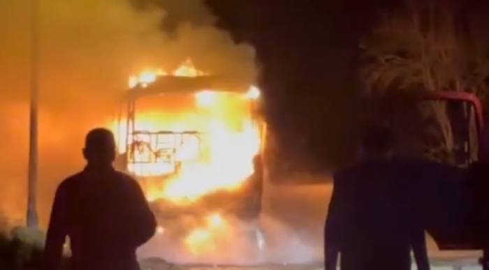 İşçi Servisi Alev Topuna Döndü