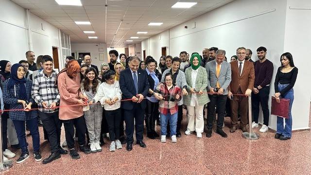 Fırat Üniversitesinde 3 Aralık Dünya Engelliler Günü Sergisi