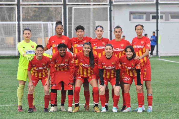 Kadınlar 1. Lig: Kayseri Kadın Fk: 3 - Şırnak Belediyespor: 1