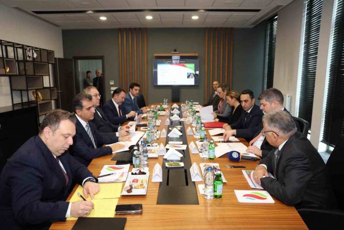 Başkan Büyükkılıç, Kayserigaz Yönetim Kurulu Toplantısına Katıldı