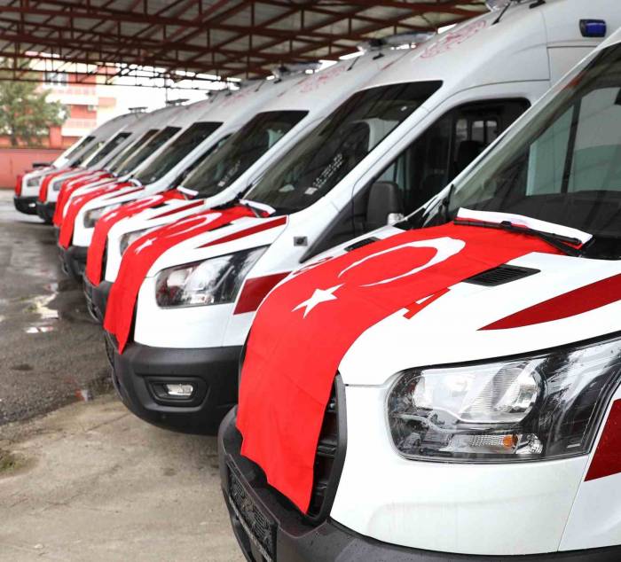 5 Yılda 600 Bin Vakaya Ulaşan Ambulans Ekipleri Her Ay Türkiye’yi 34 Kere Turlayacak Kadar Yol Yapıyor