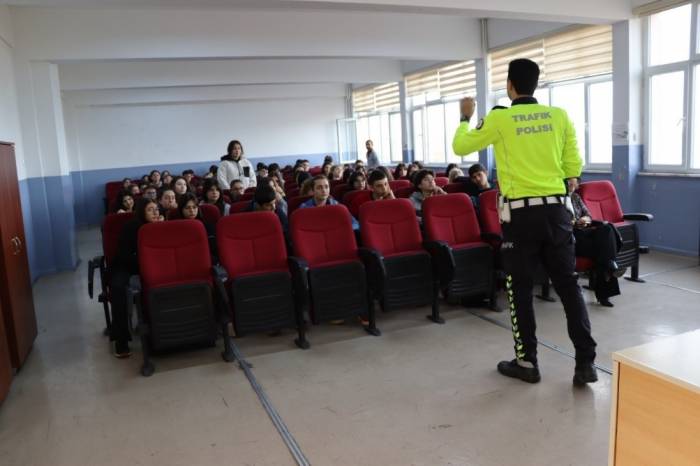 Emniyetten Öğrencilere Trafik Eğitimi