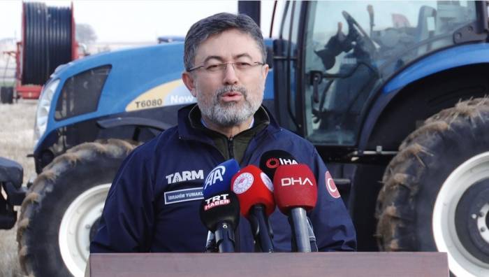 Bakan Yumaklı: "Ata Tohumlarımızın Üretiminin Veya Satışının Yasaklanması Diye Bir Şey Yok"