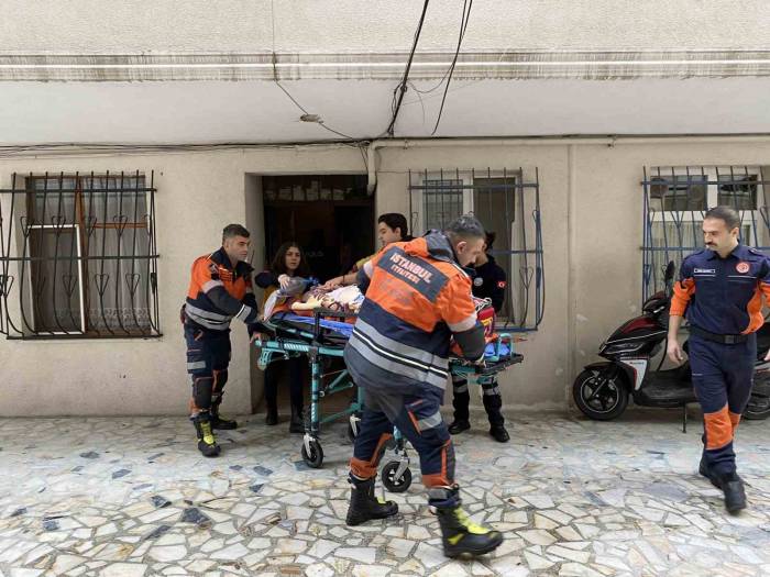 Avcılar’da 89 Yaşındaki Kadın Evinde Baygın Halde Bulundu