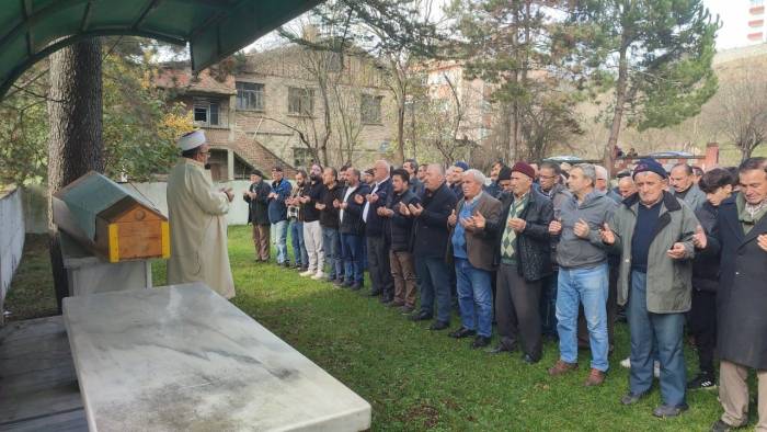 Dere Kenarında Ölü Bulundu