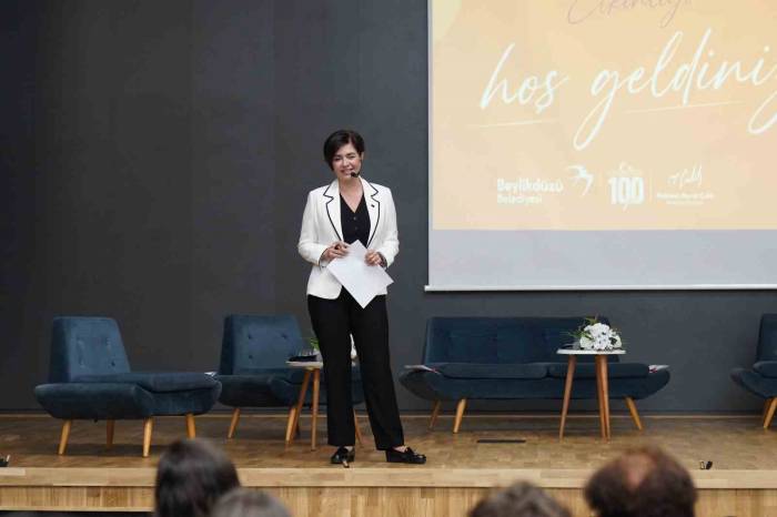 Beylikdüzü’ndeki Kadınlar Dünya Kadın Hakları Günü’nde Bir Araya Geldi