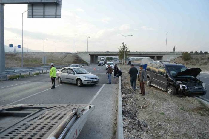 Takip Mesafesine Uymayan Sürücüler Zincirleme Kazaya Neden Oldu