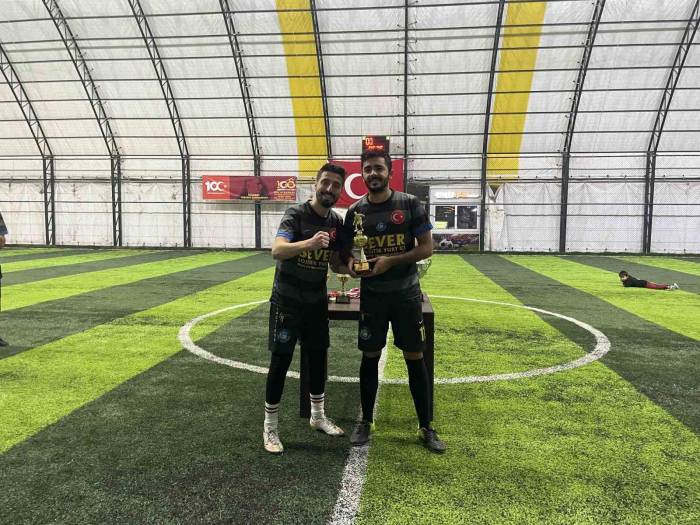 Sağlık Çalışanları, Bu Turnuvayla Lösev Ve Sma’lı Hastalara Umut Olmaya Çalıştı