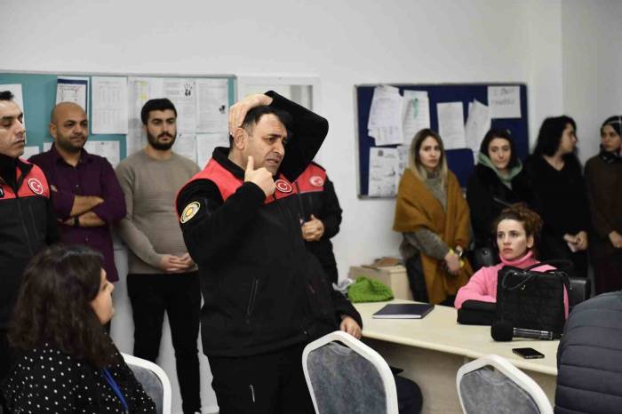 Esenyurt’ta 60 Bin Öğrenciye Deprem Bilinci Eğitimi