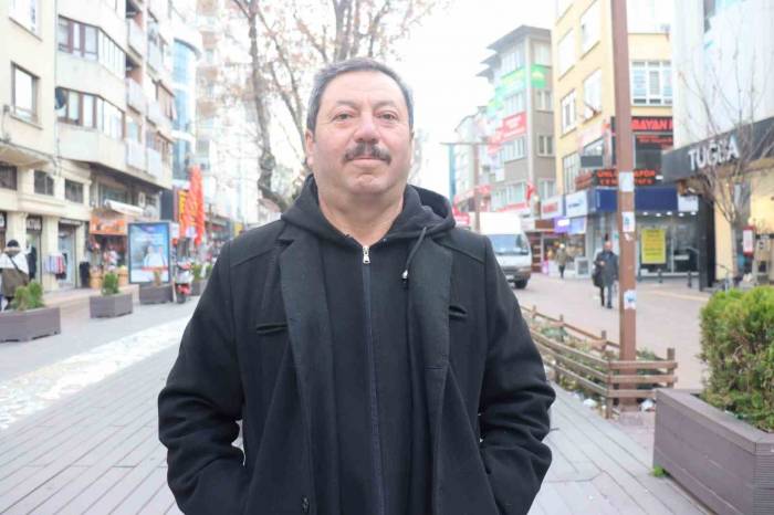 Eskişehir’de Vatandaş 86 Yaşındaki Büyükerşen’e ‘Yeter’ Dedi