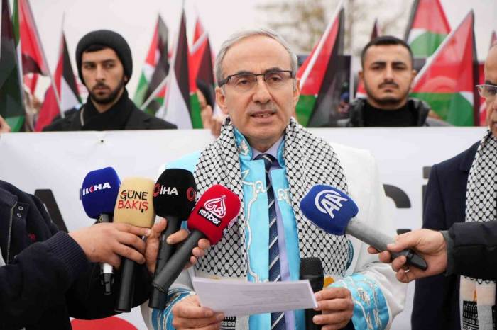 Gibtü’de, İsrail’in Gazze’ye Saldırılarına Sessiz Protesto