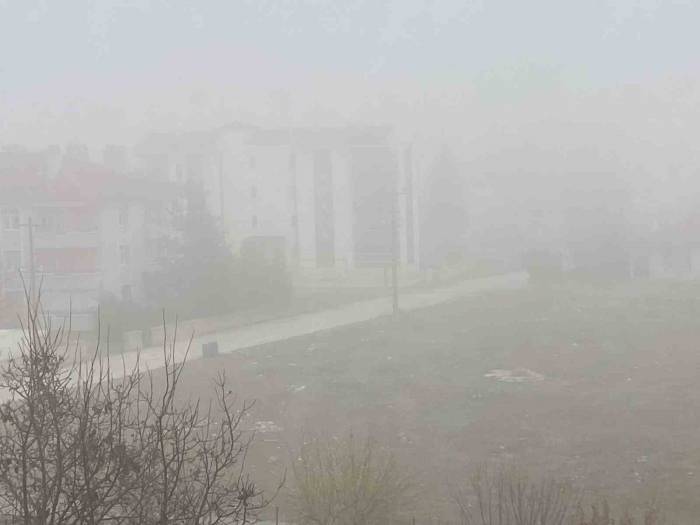 Kulu’da Yoğun Sis Etkili Oluyor