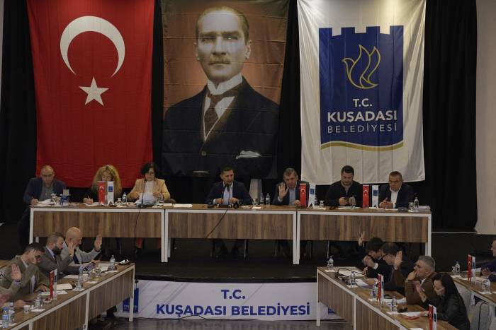 Kuşadası Belediye Meclisi Yılın Son Toplantısını Gerçekleştirdi